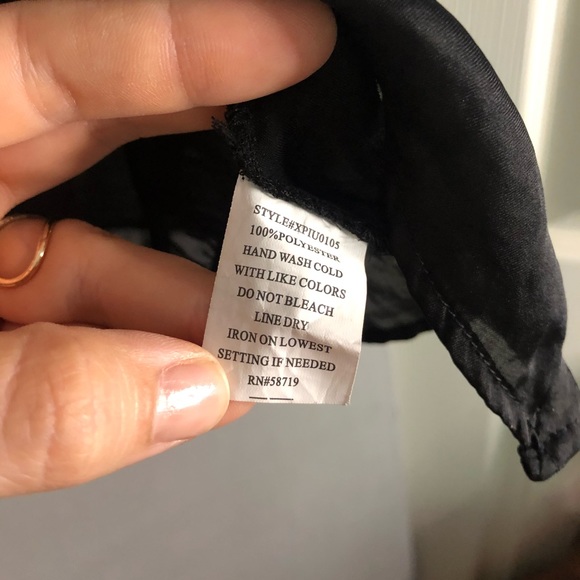 Black Ruffle Front Sleeveless Blouse - Picture 5 of 6